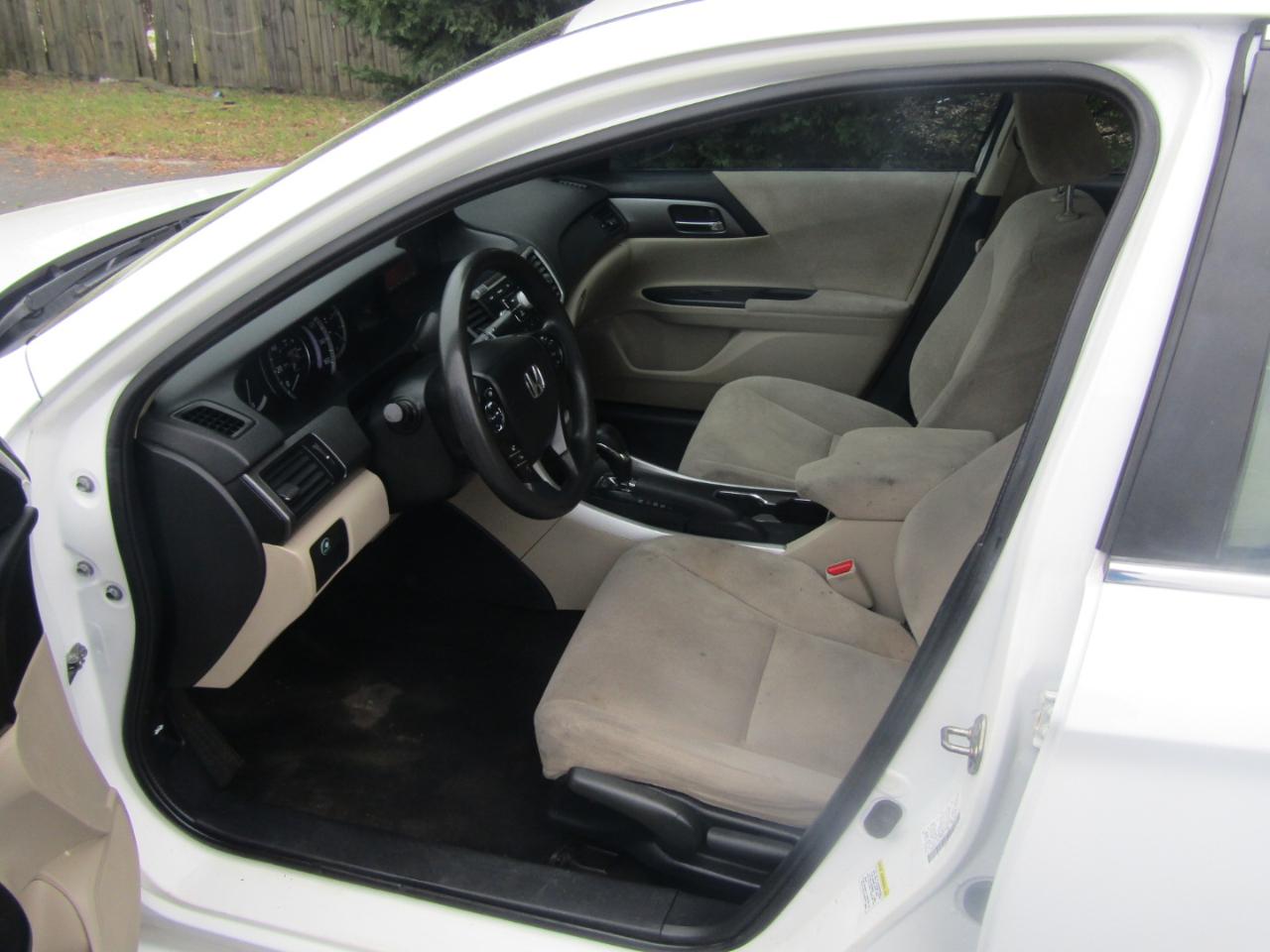 Honda Accord LX Sedan CVT 2013