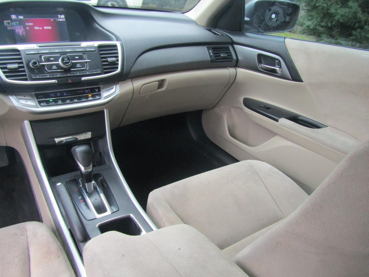 Honda Accord LX Sedan CVT 2013