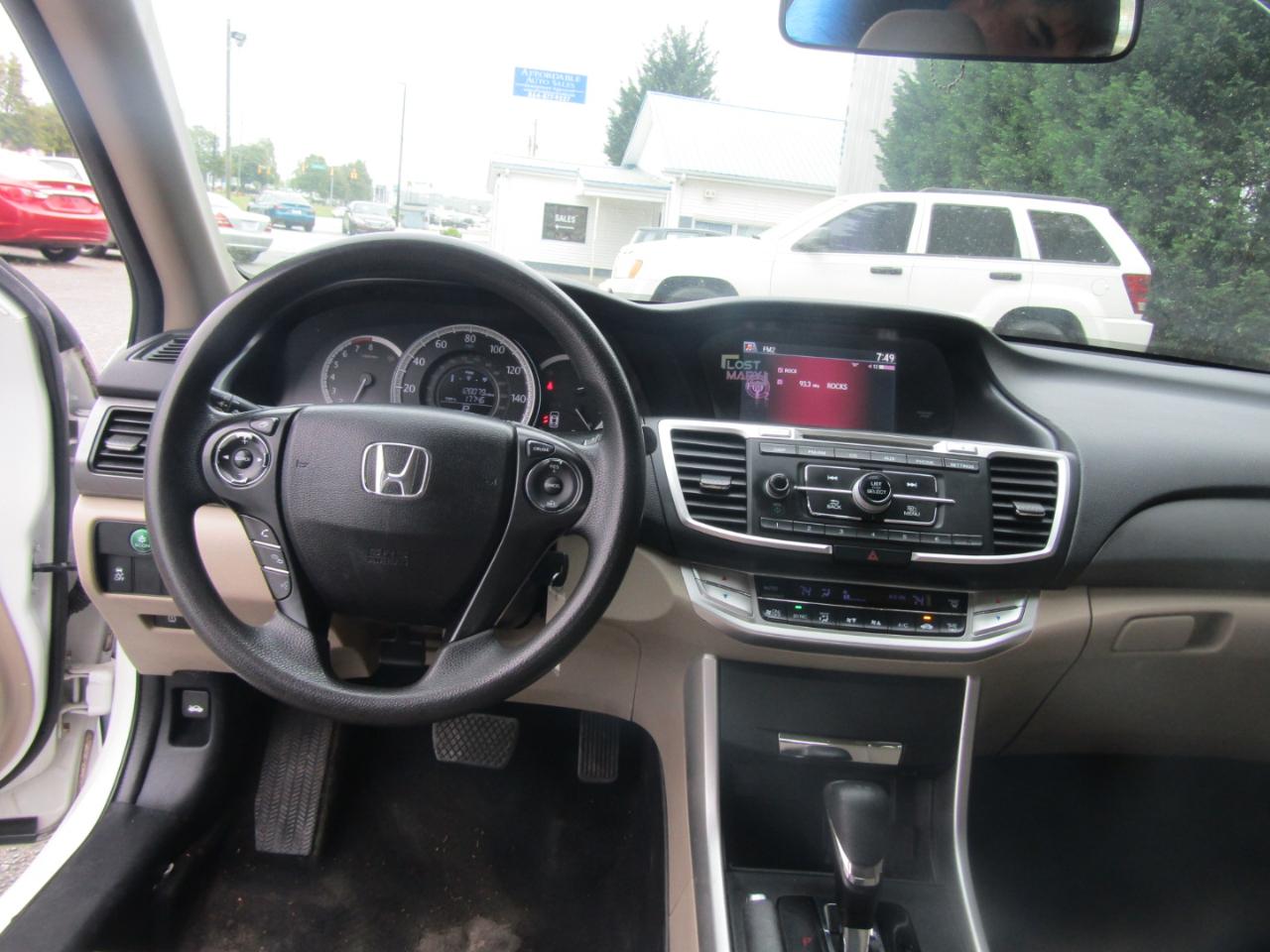 Honda Accord LX Sedan CVT 2013