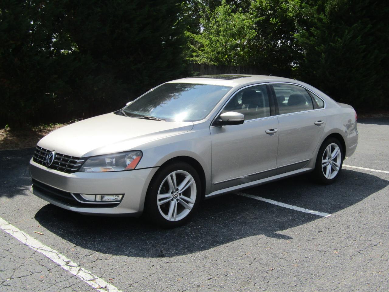 Volkswagen Passat 2.0L TDI SEL Premium 2013