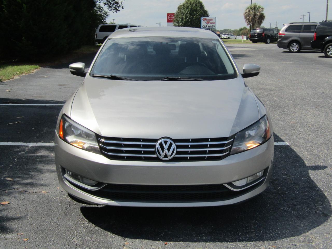 Volkswagen Passat 2.0L TDI SEL Premium 2013