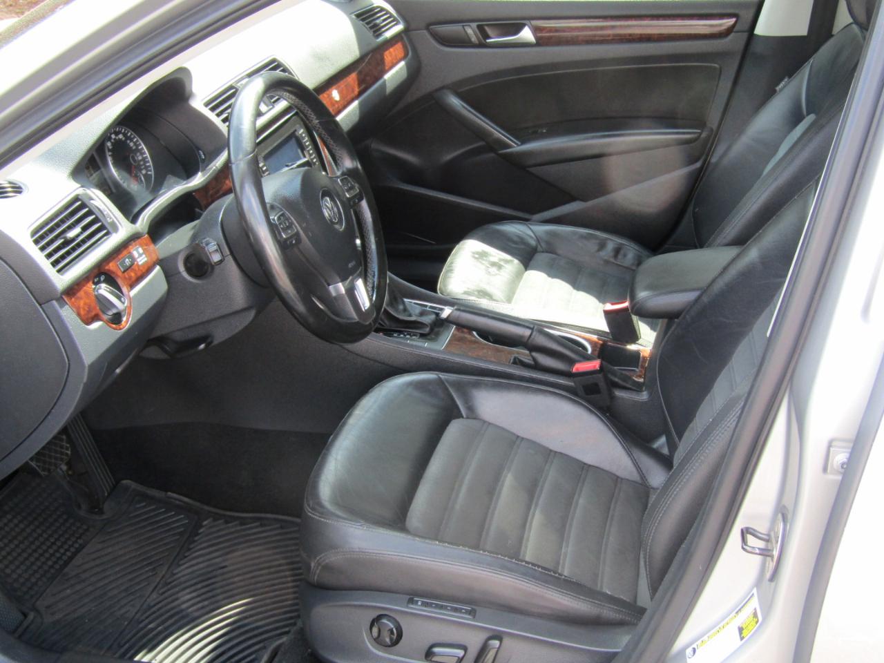 Volkswagen Passat 2.0L TDI SEL Premium 2013