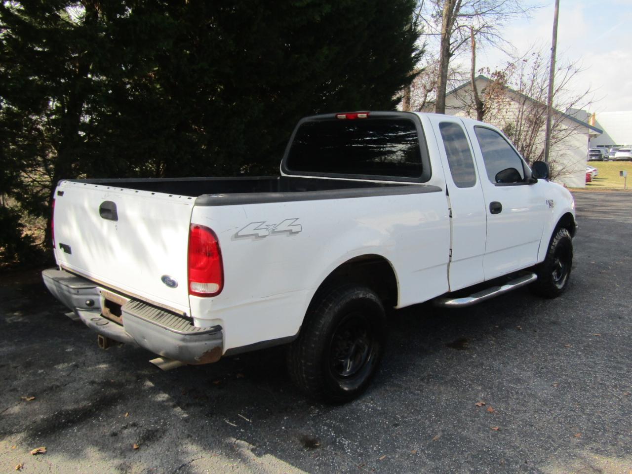 Ford F-150 Heritage XL SuperCab 4WD 2004
