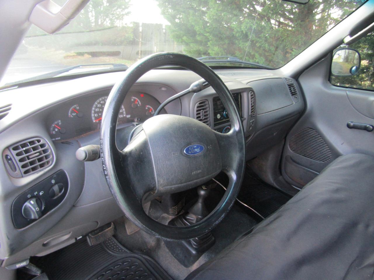 Ford F-150 Heritage XL SuperCab 4WD 2004