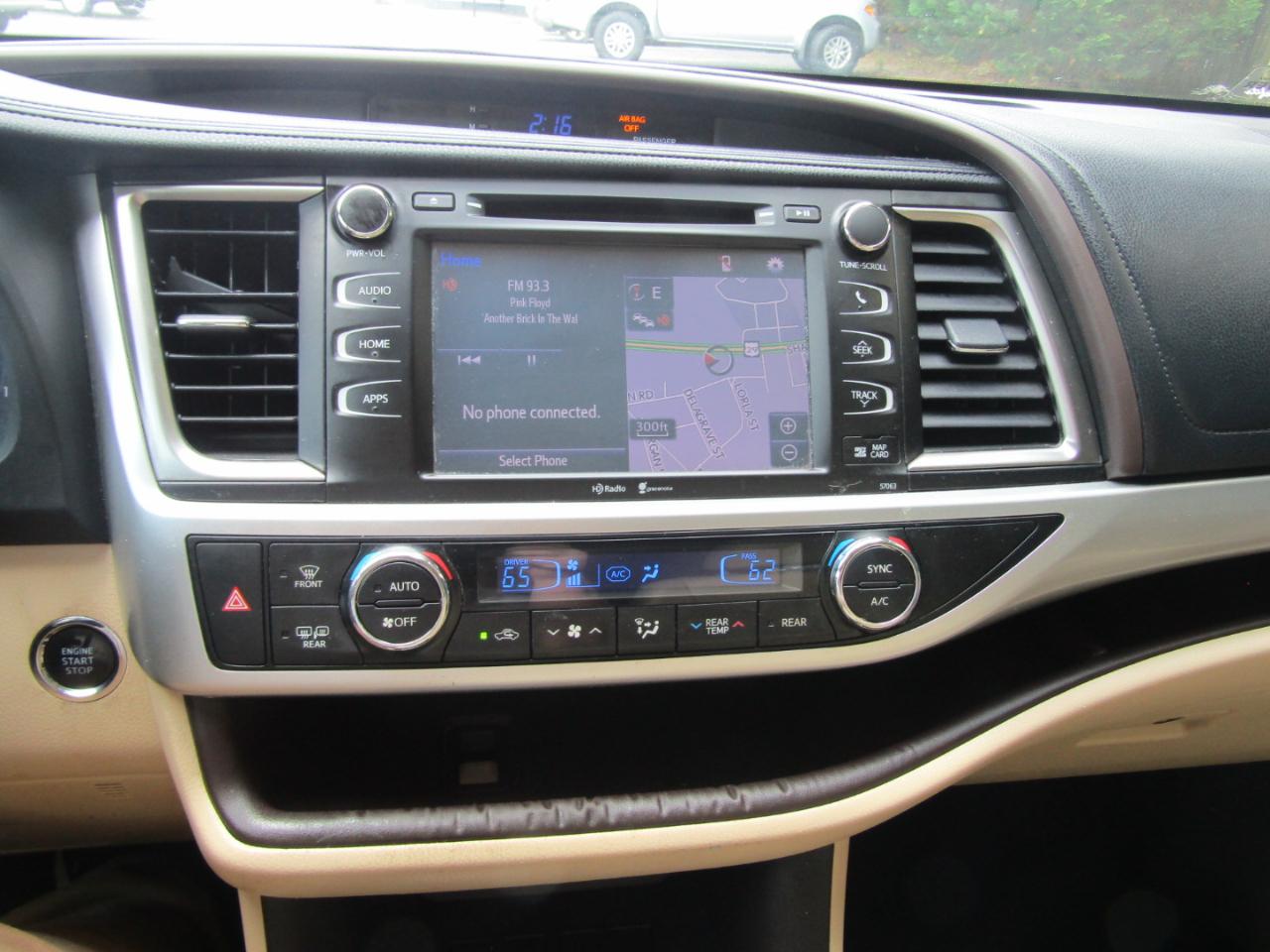 Toyota Highlander XLE FWD V6 2015