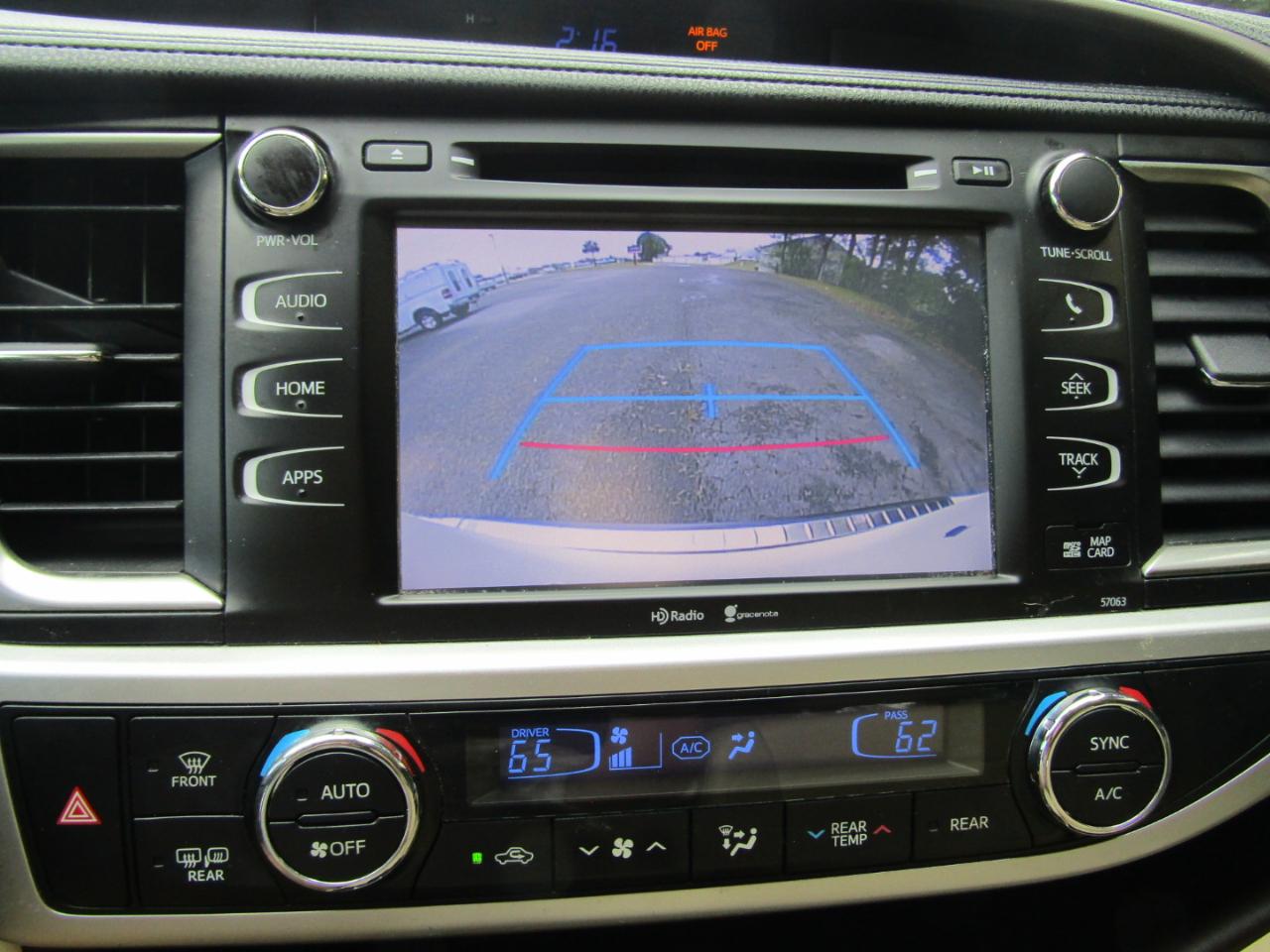 Toyota Highlander XLE FWD V6 2015