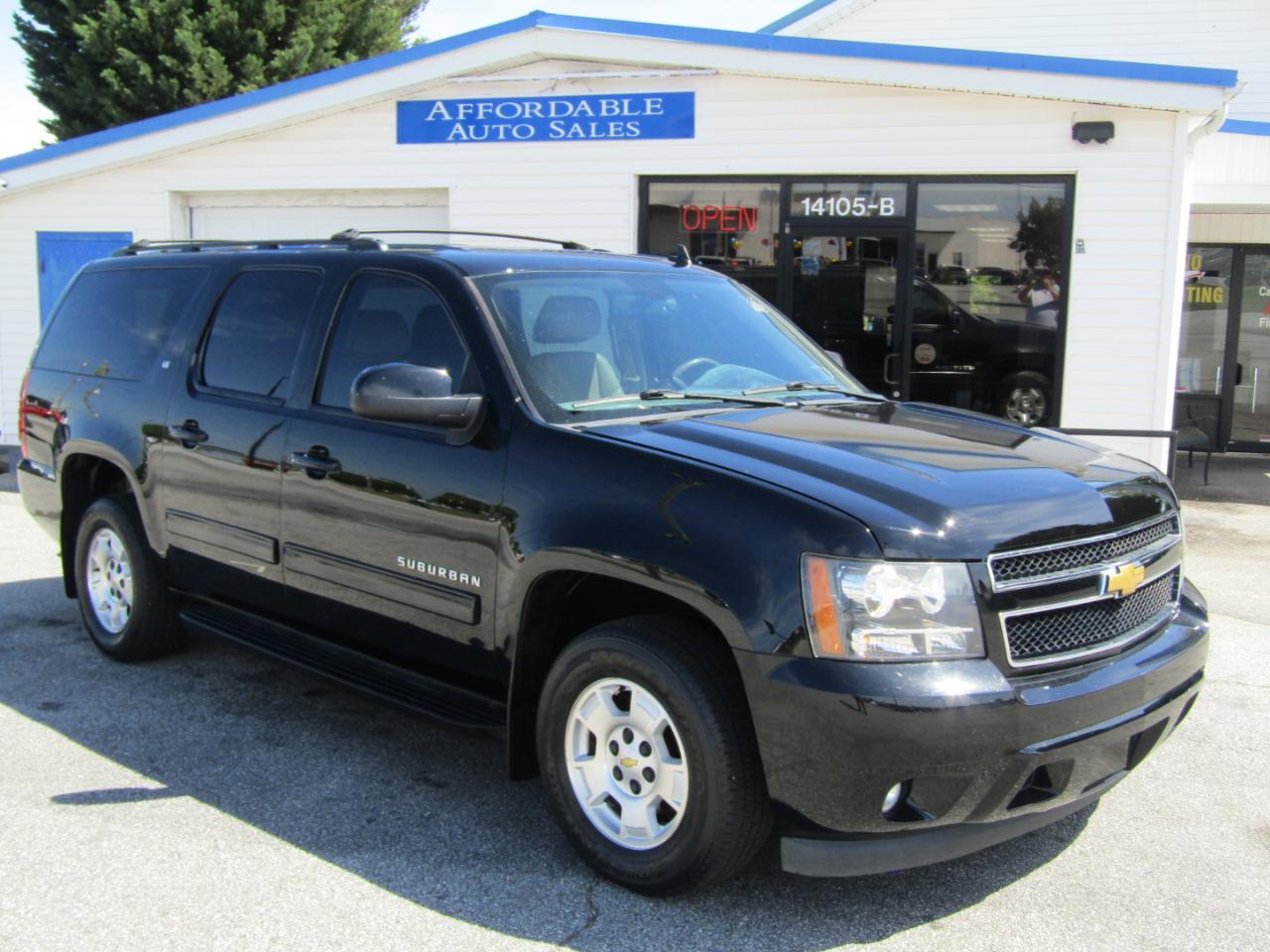 Chevrolet Suburban LT 1500 2WD 2014