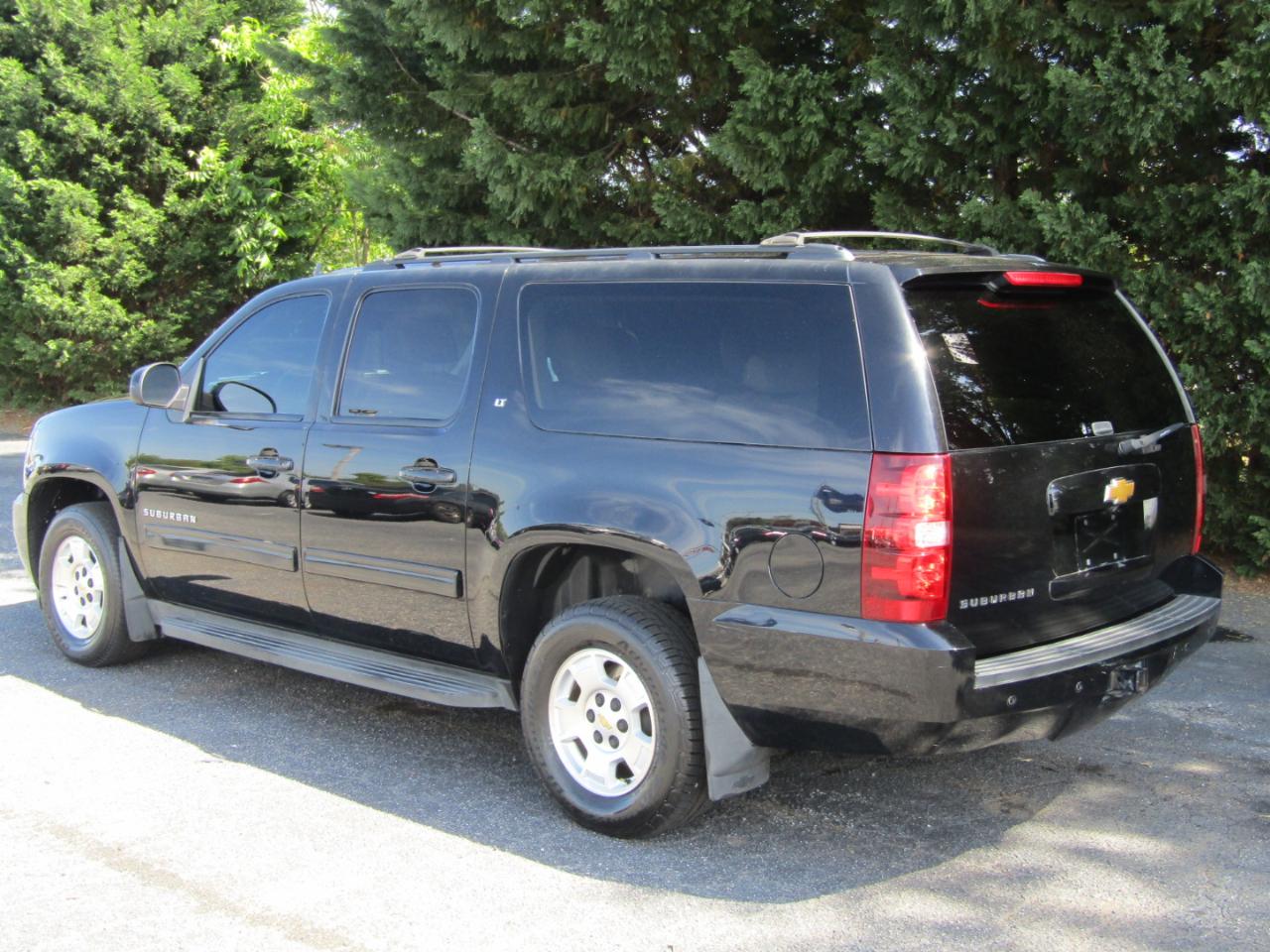 Chevrolet Suburban LT 1500 2WD 2014