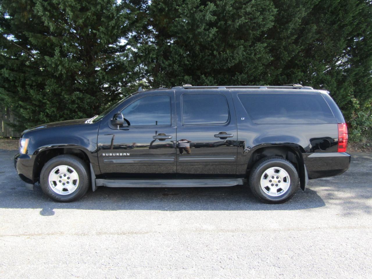 Chevrolet Suburban LT 1500 2WD 2014