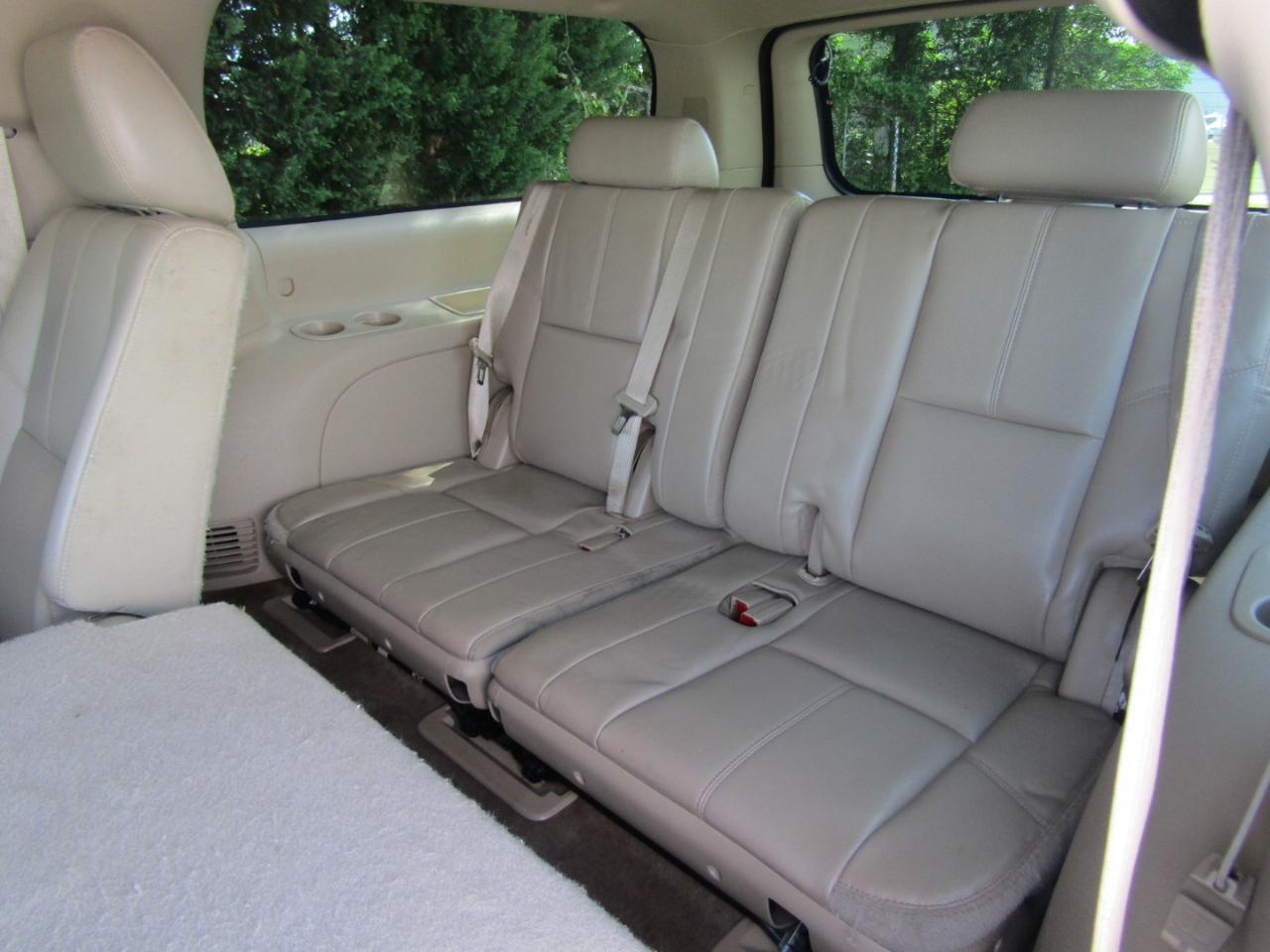 Chevrolet Suburban LT 1500 2WD 2014