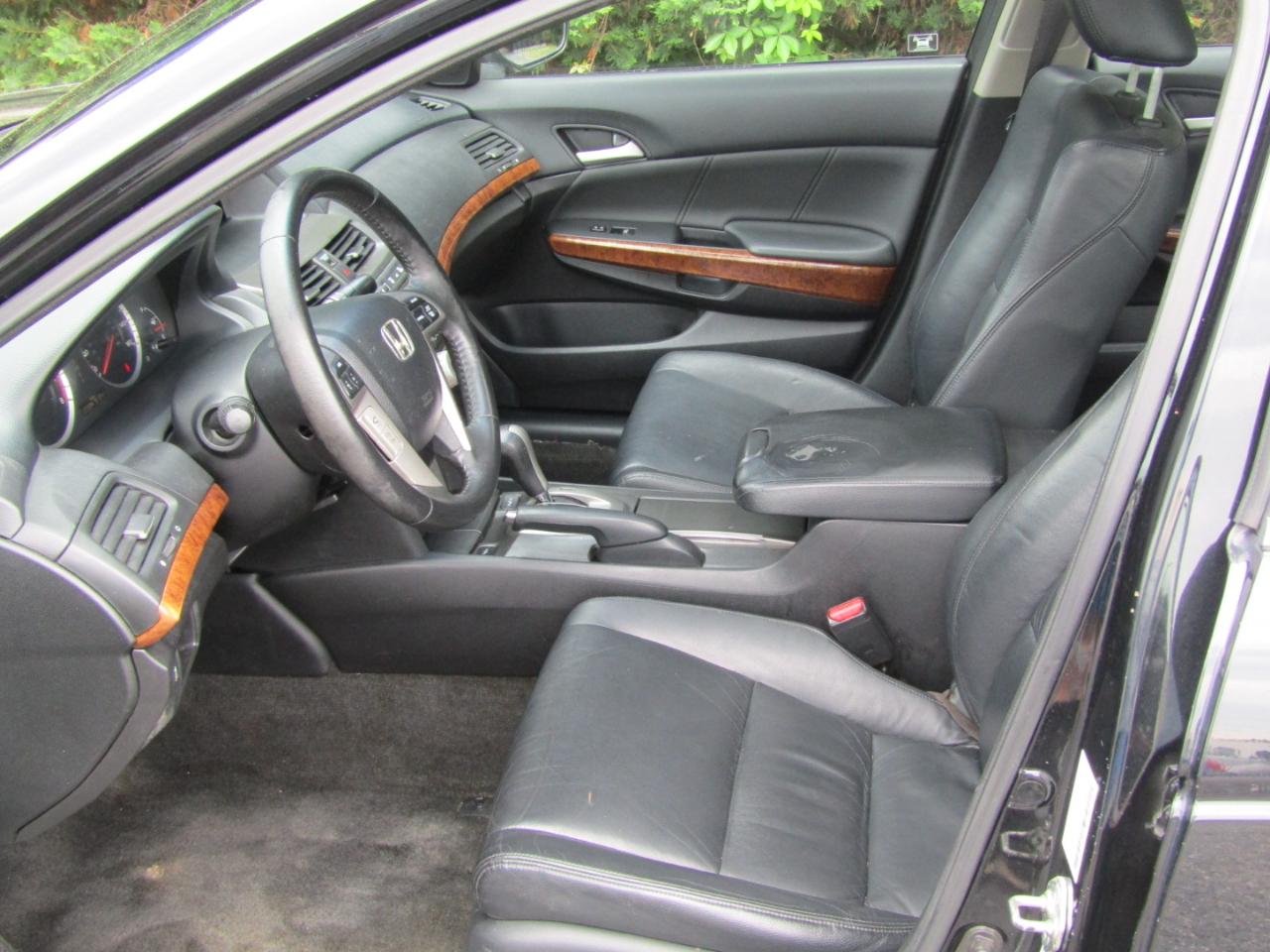 Honda Accord EX-L V6 Sedan AT 2012