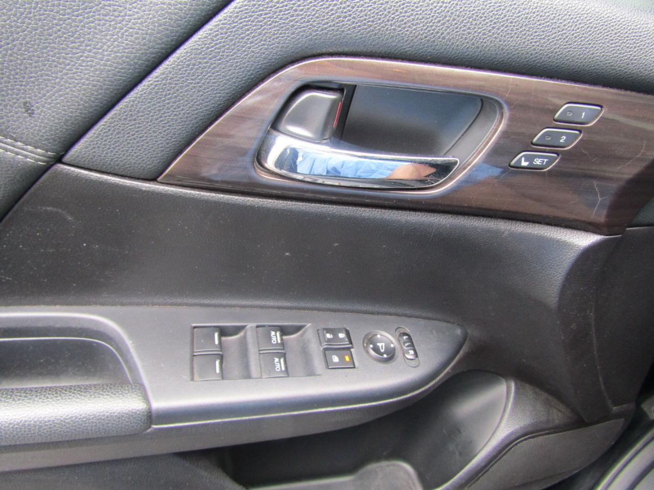 Honda Accord Touring V6 Sedan 6-Spd AT 2017