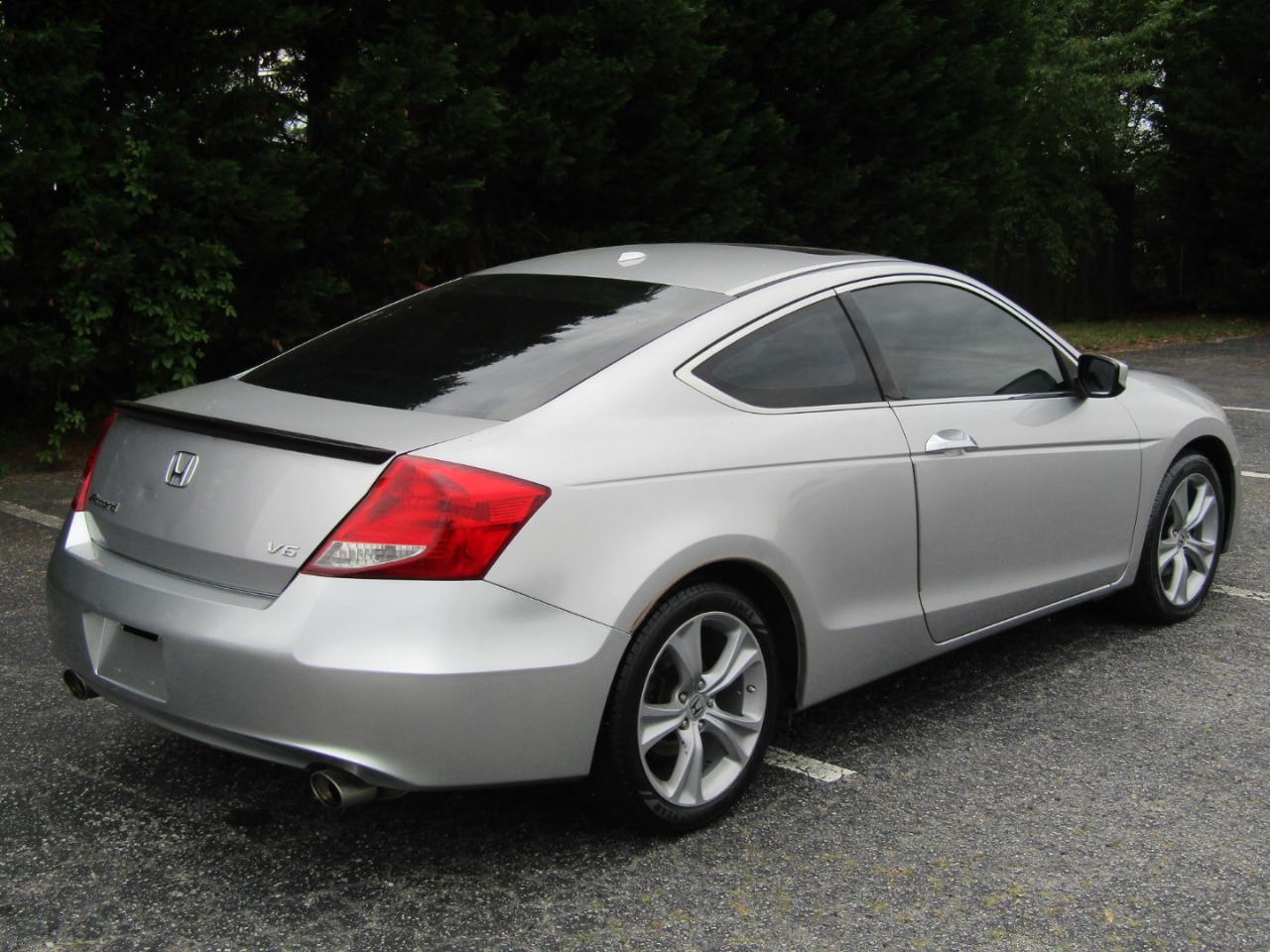 Honda Accord EX-L V-6 Coupe AT 2011