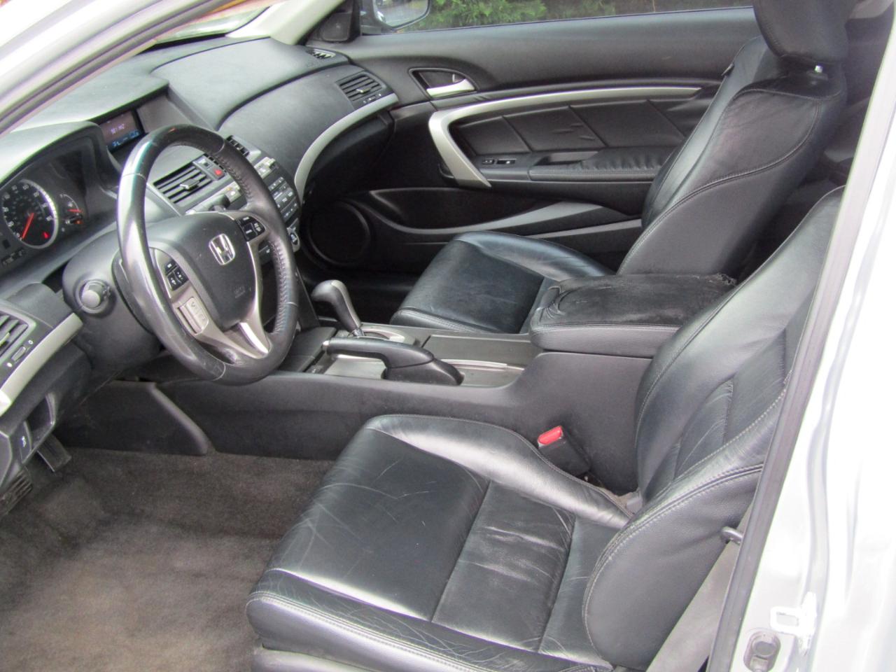 Honda Accord EX-L V-6 Coupe AT 2011