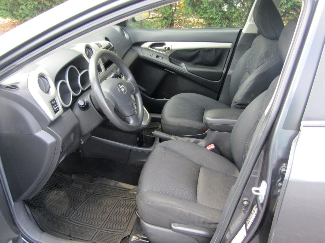 Toyota Matrix S AWD 4-Speed AT 2009