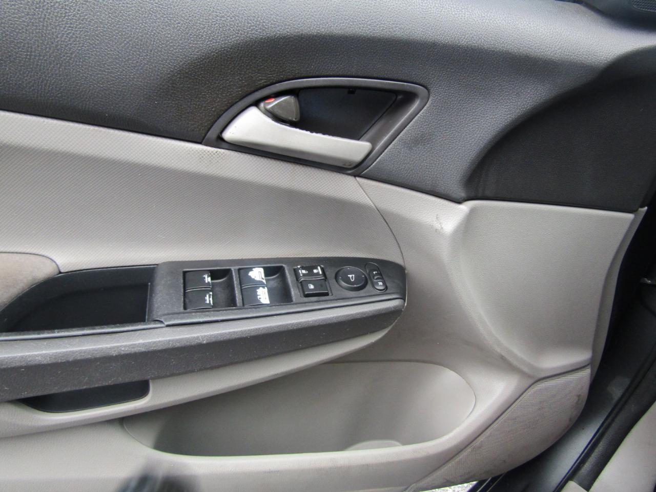 Honda Accord LX-P Sedan AT 2010