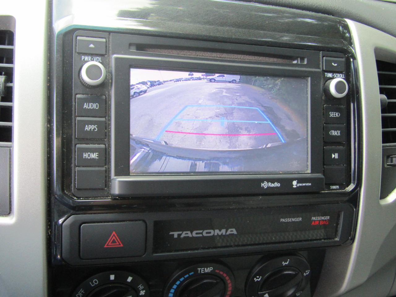 Toyota Tacoma PreRunner Double Cab V6 5AT 2WD 2015