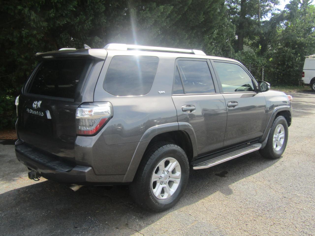 Toyota 4Runner SR5 2WD 2015