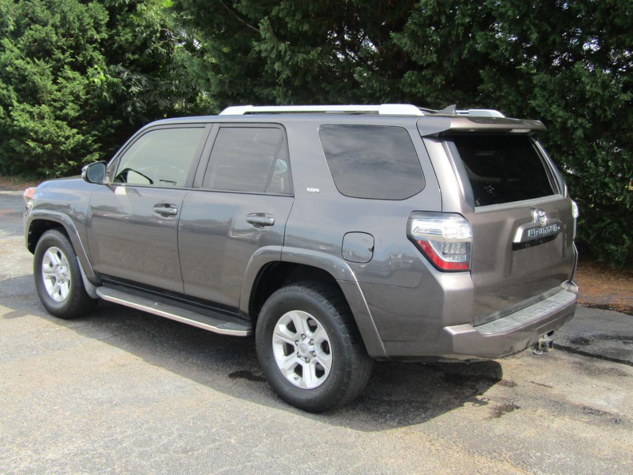 Toyota 4Runner SR5 2WD 2015