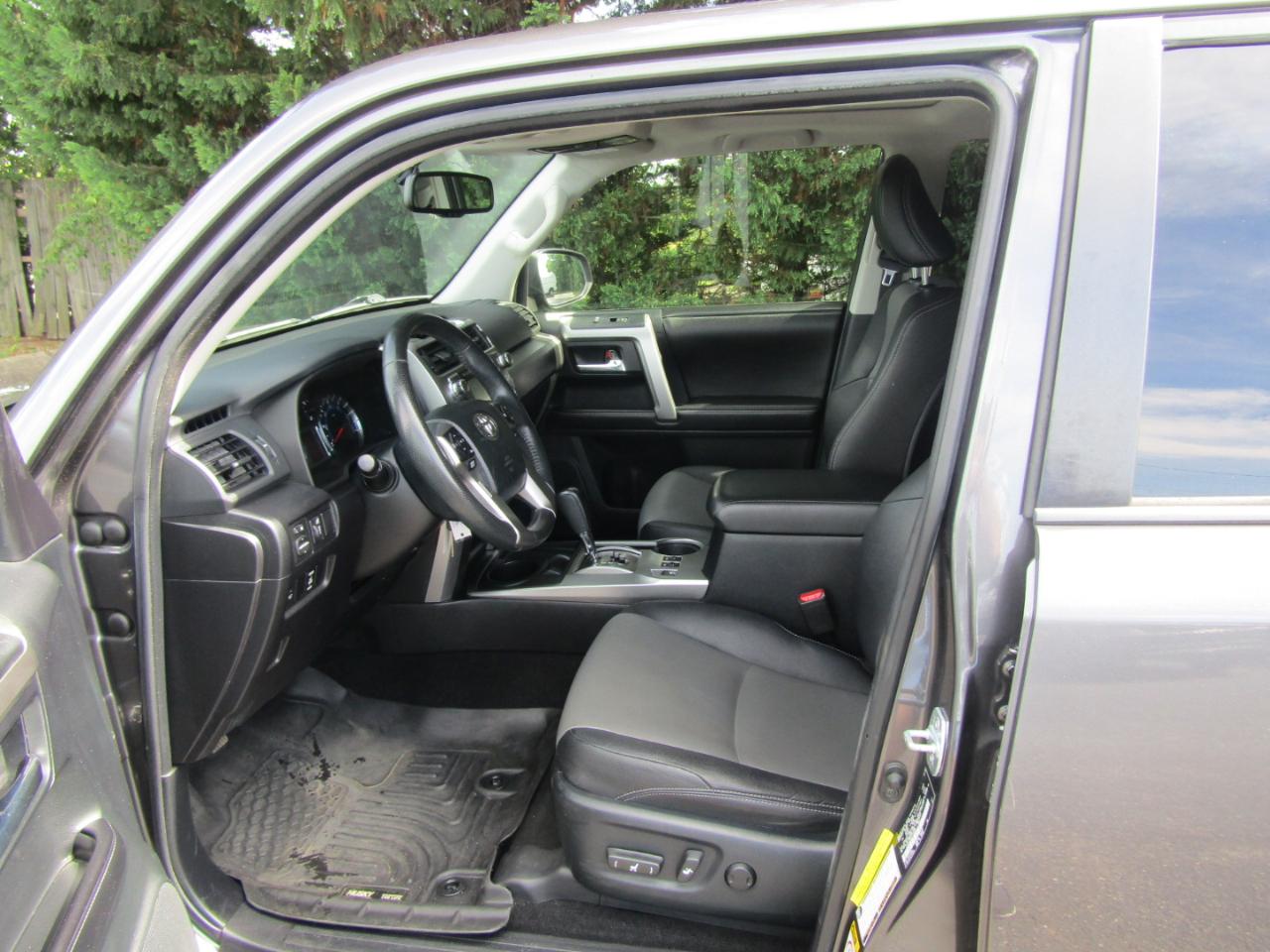 Toyota 4Runner SR5 2WD 2015