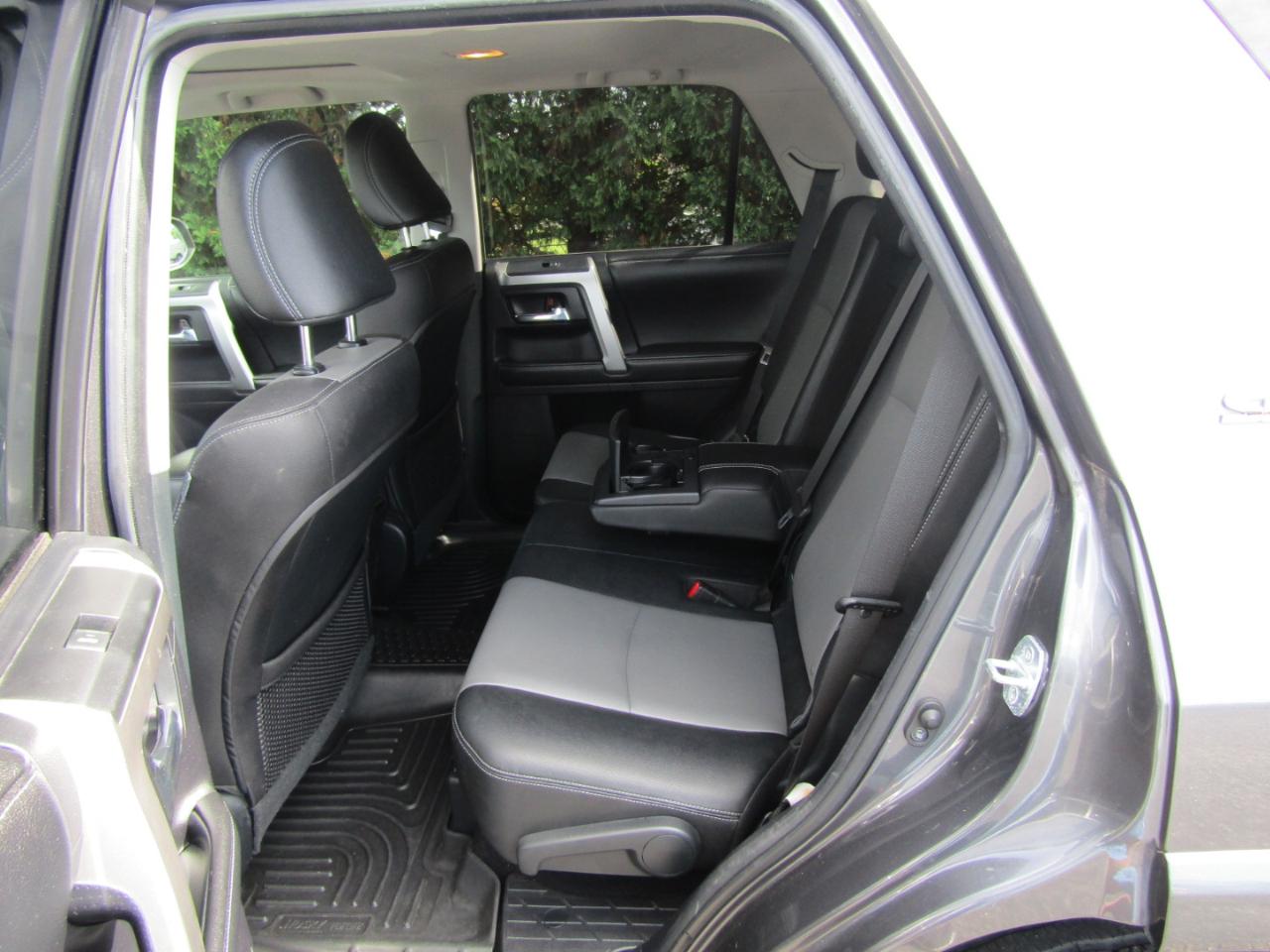 Toyota 4Runner SR5 2WD 2015