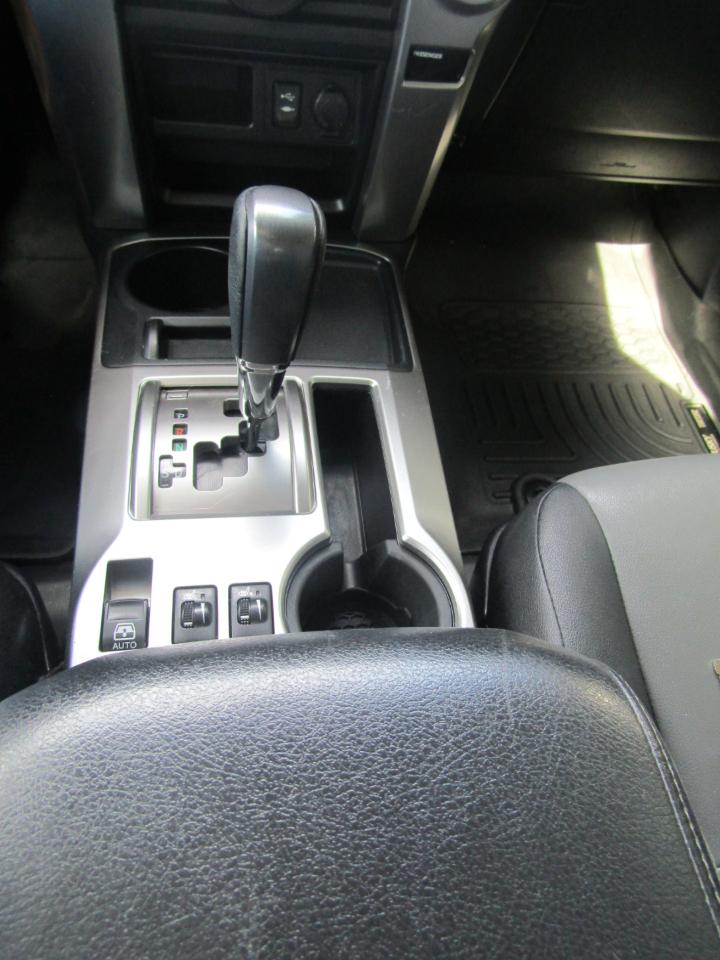 Toyota 4Runner SR5 2WD 2015