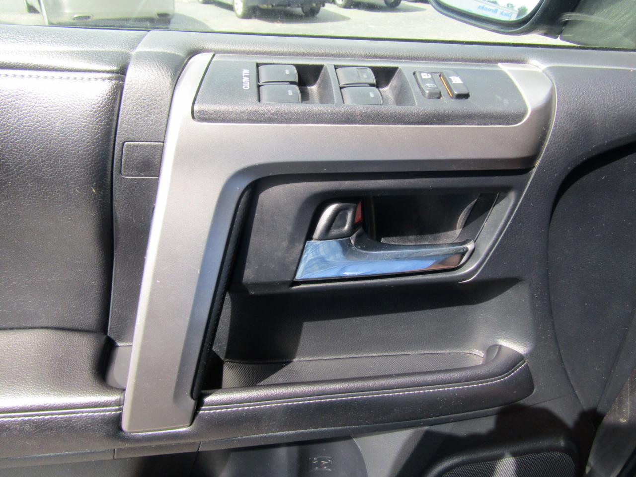 Toyota 4Runner SR5 2WD 2015