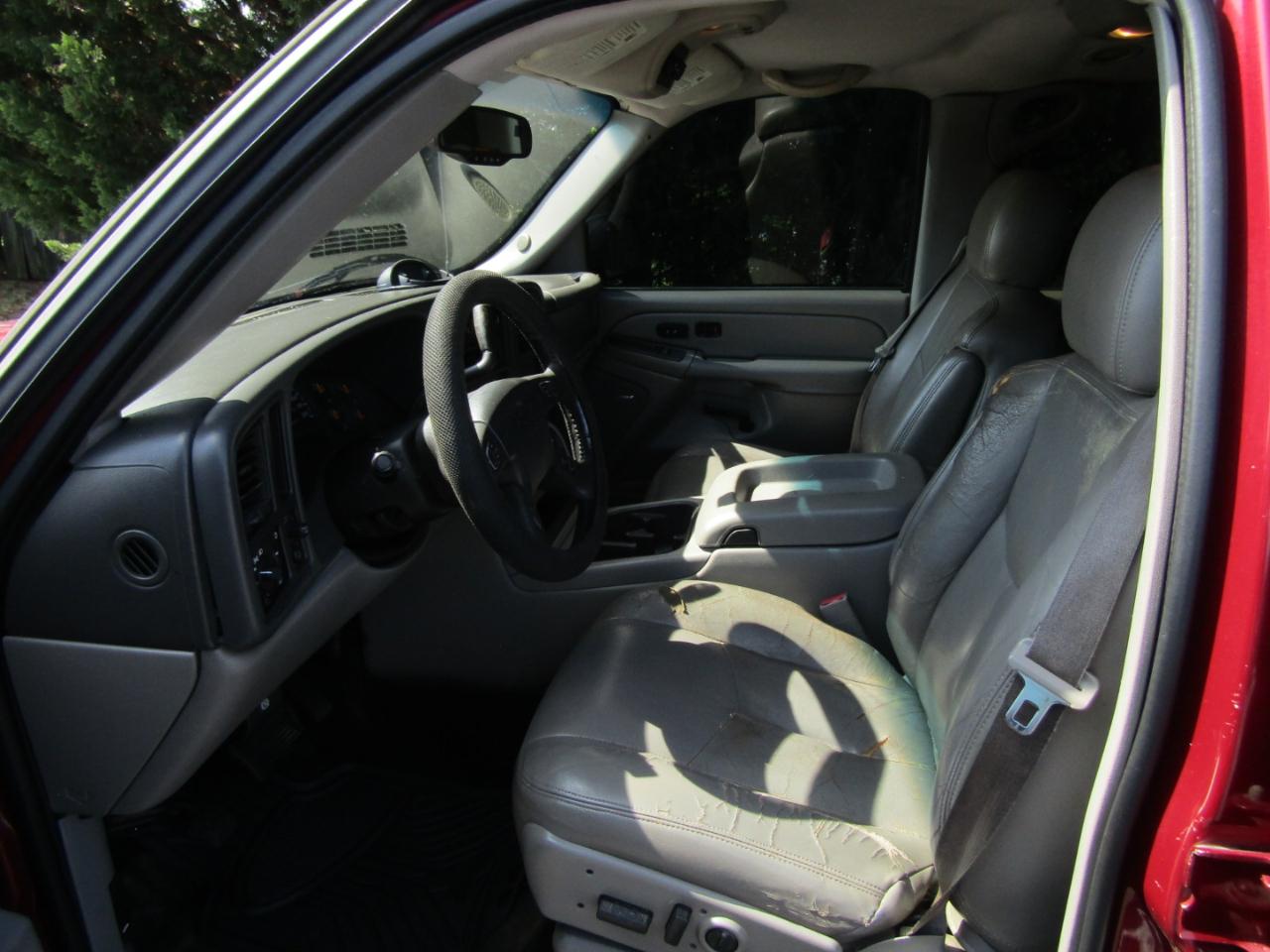 Chevrolet Suburban 1500 2WD 2006