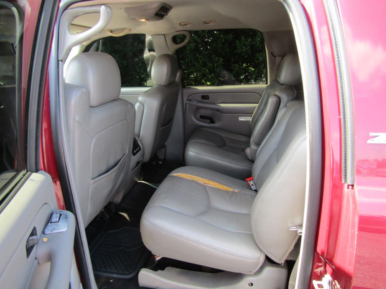 Chevrolet Suburban 1500 2WD 2006