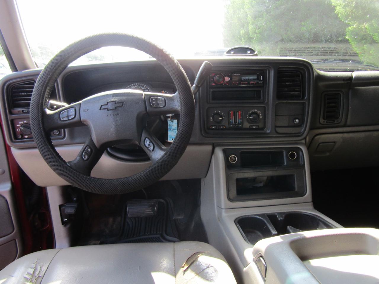 Chevrolet Suburban 1500 2WD 2006