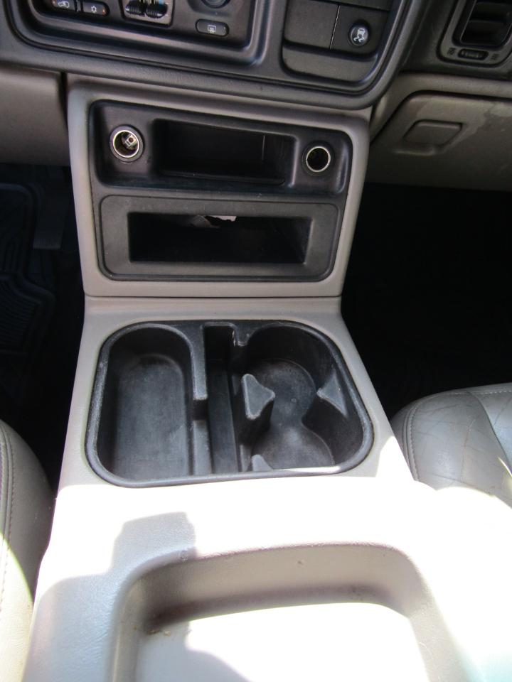 Chevrolet Suburban 1500 2WD 2006