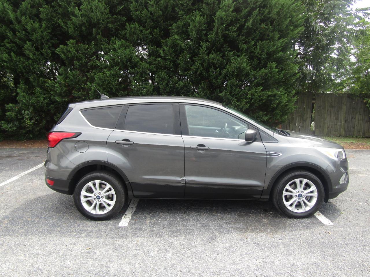 Ford Escape SE FWD 2019