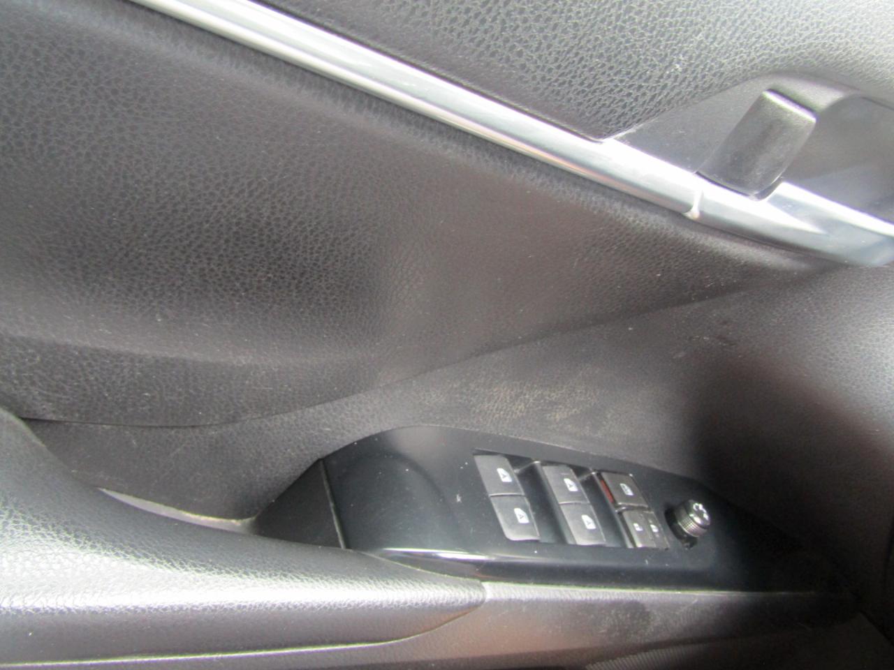 Toyota Camry SE 2020