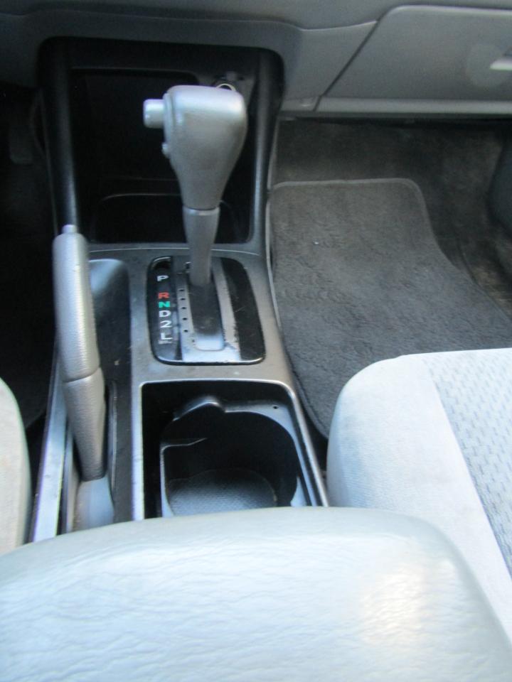 Toyota Camry XLE 2003