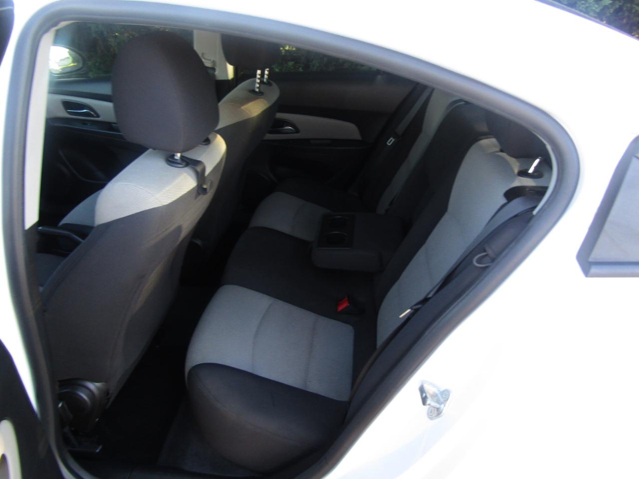 Chevrolet Cruze LS Auto 2014