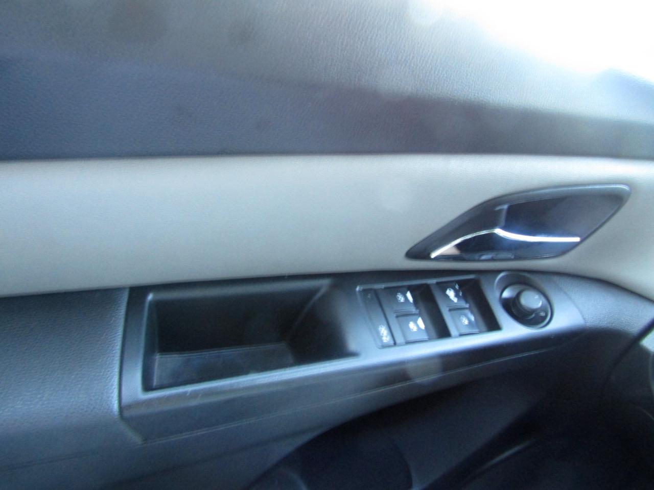 Chevrolet Cruze LS Auto 2014
