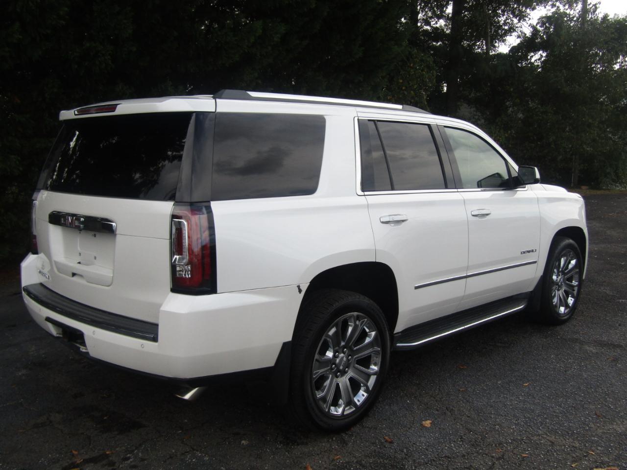 GMC Yukon Denali 4WD 2016