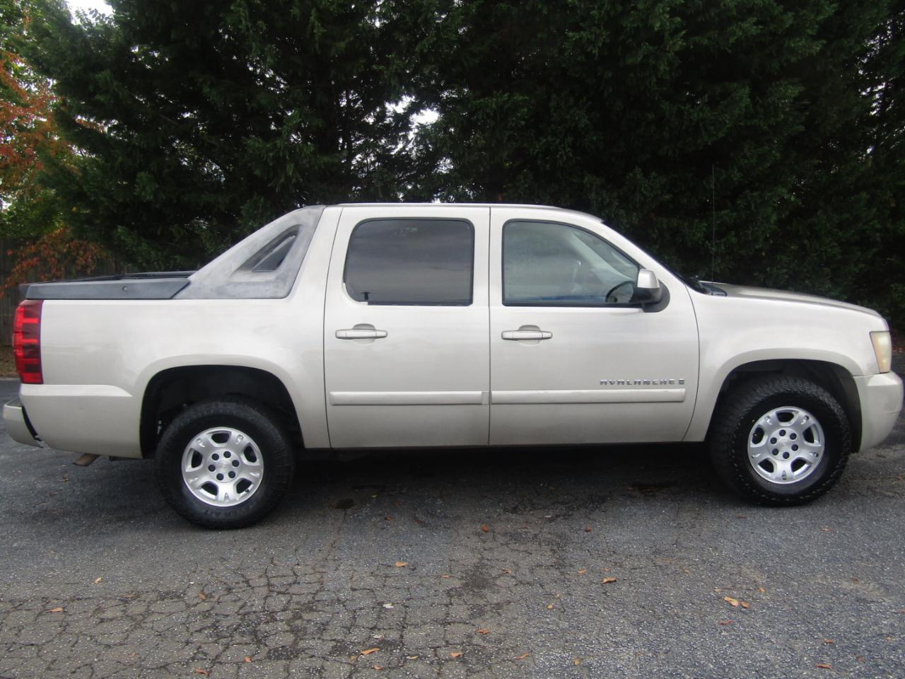Chevrolet Avalanche LTZ 2WD 2007