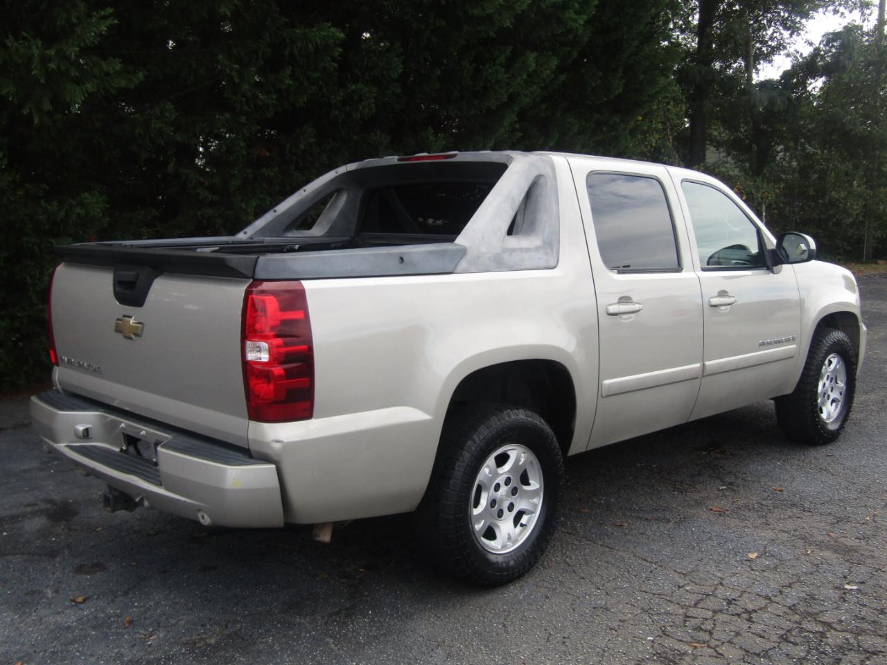 Chevrolet Avalanche LTZ 2WD 2007