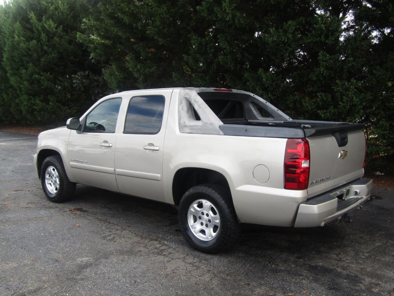 Chevrolet Avalanche LTZ 2WD 2007