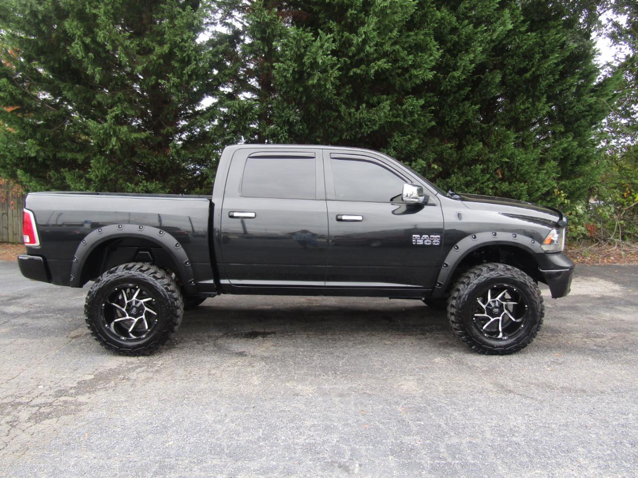 RAM 1500 Laramie Crew Cab SWB 4WD 2018