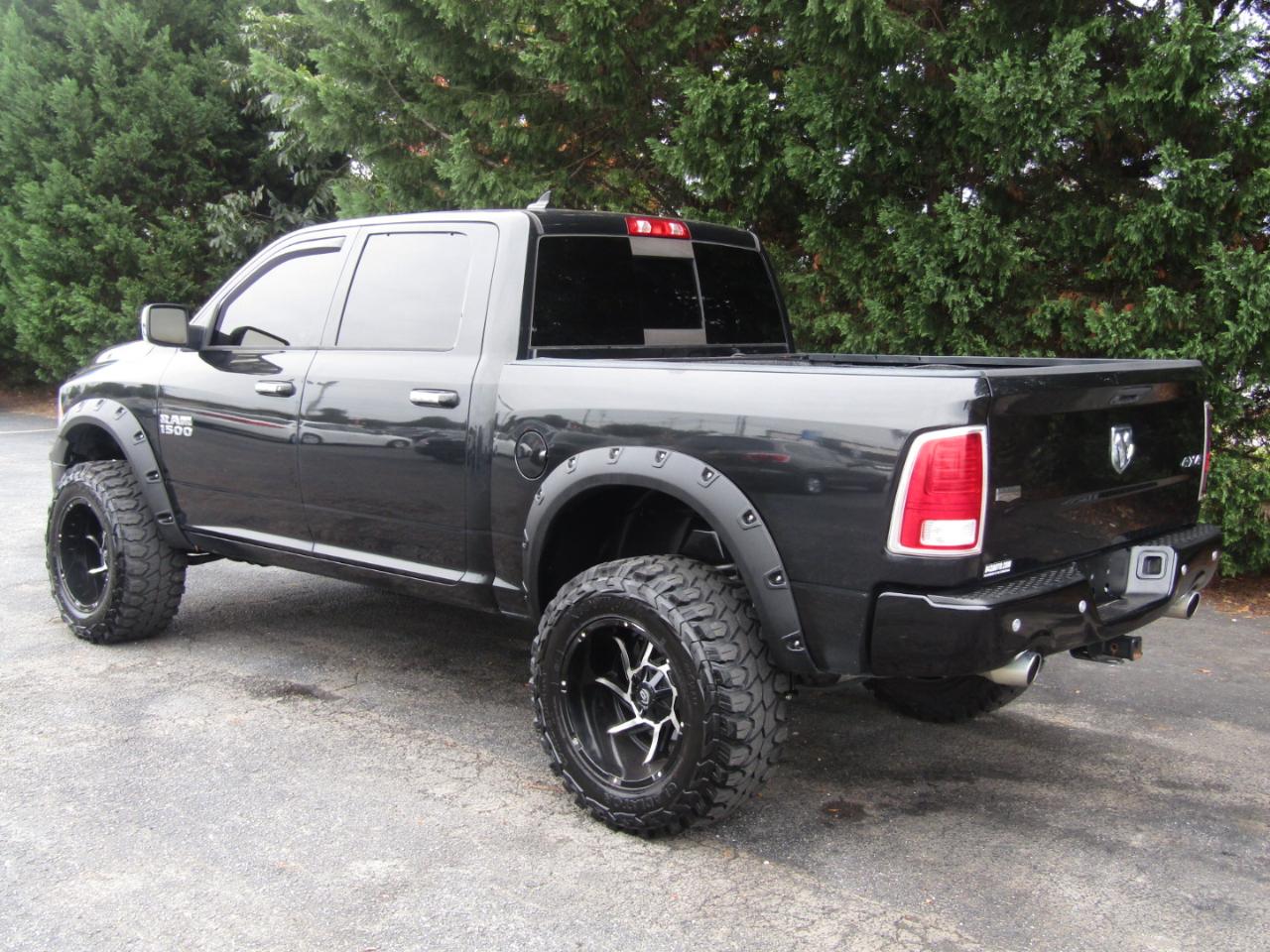RAM 1500 Laramie Crew Cab SWB 4WD 2018