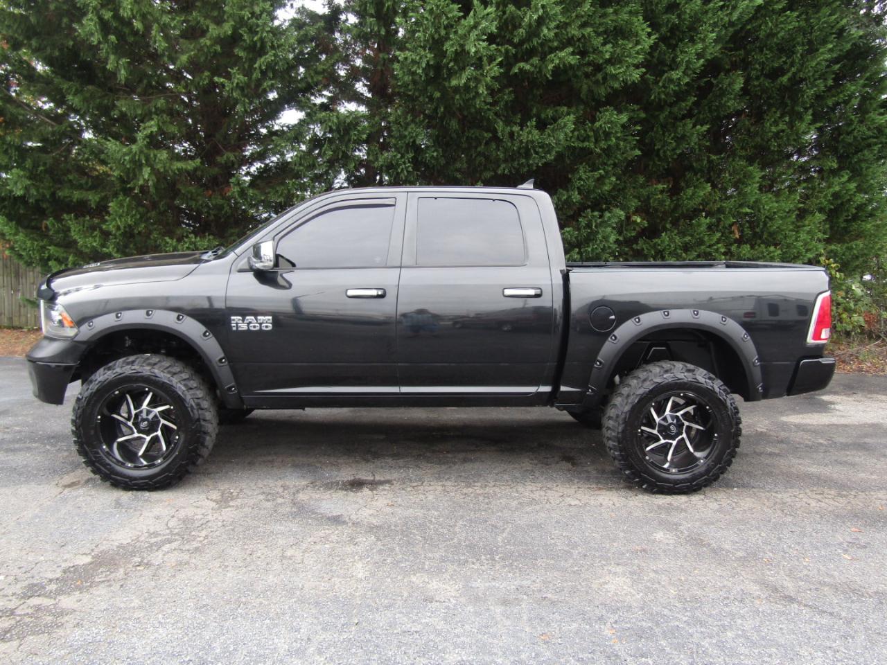 RAM 1500 Laramie Crew Cab SWB 4WD 2018