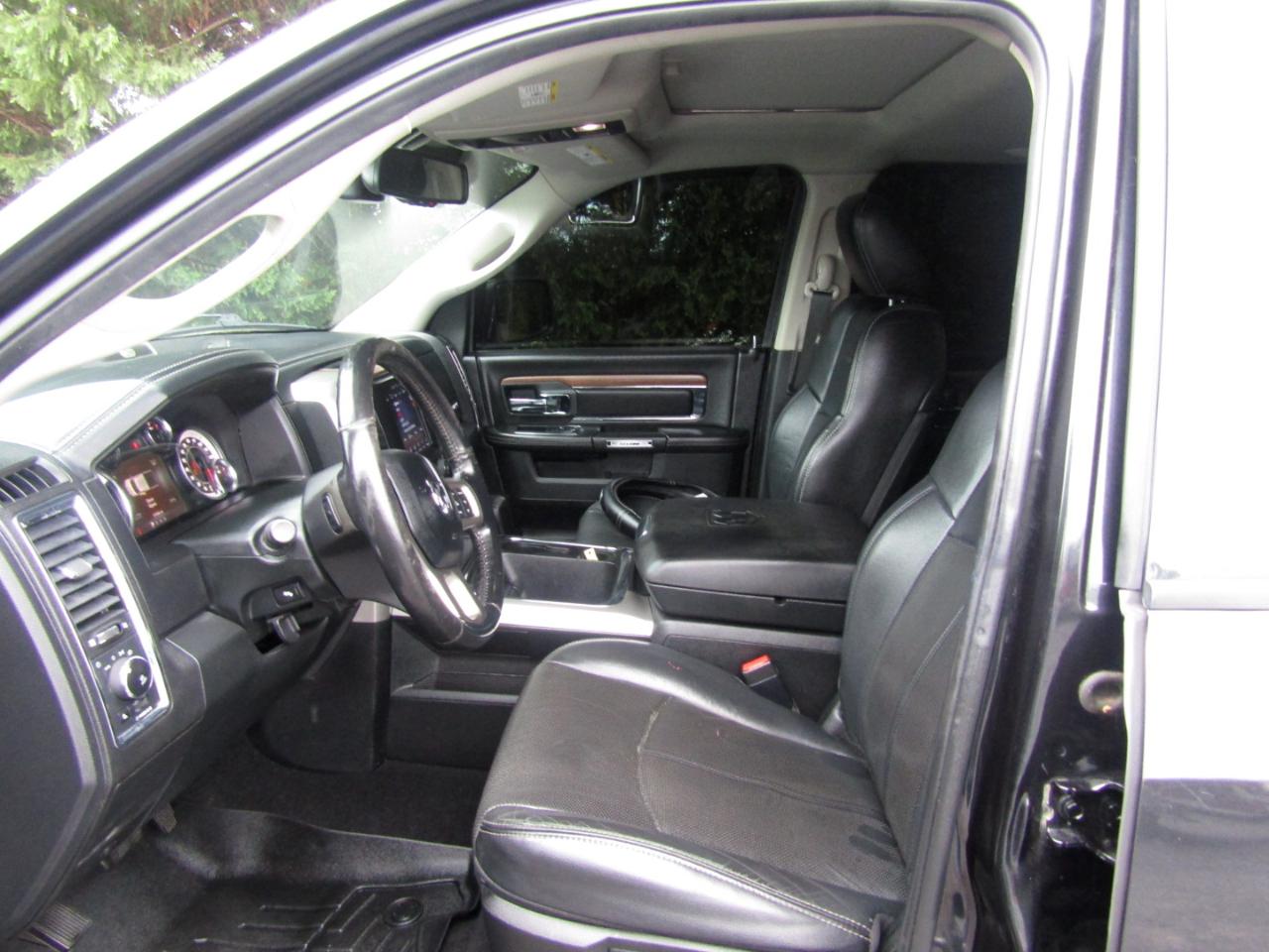 RAM 1500 Laramie Crew Cab SWB 4WD 2018