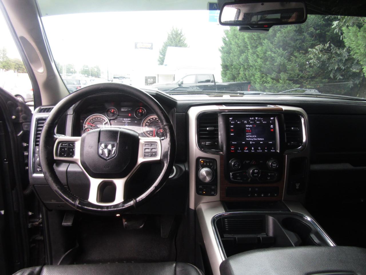RAM 1500 Laramie Crew Cab SWB 4WD 2018