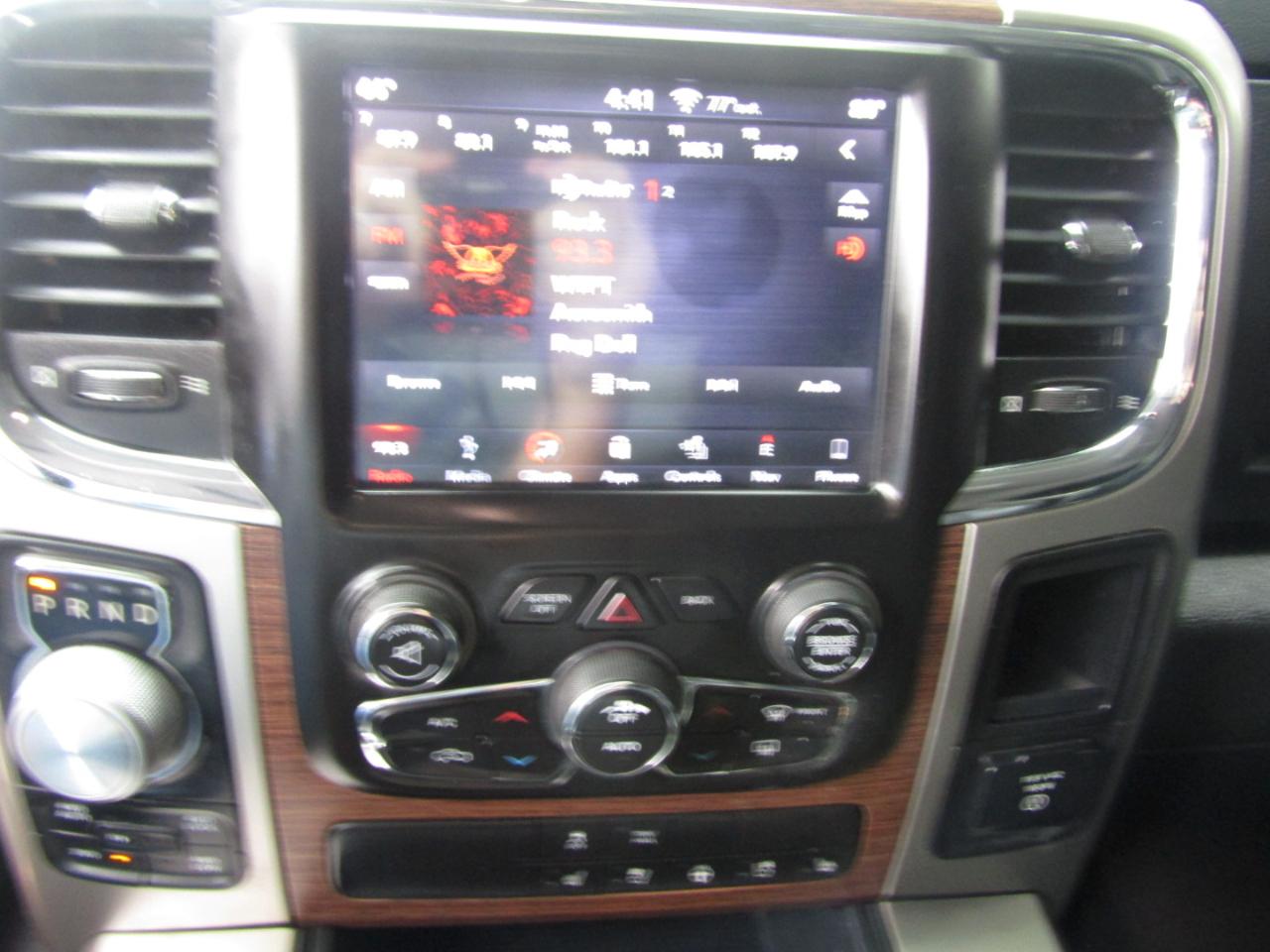 RAM 1500 Laramie Crew Cab SWB 4WD 2018