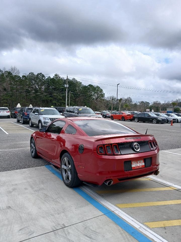 Ford Mustang V6 Coupe 2013