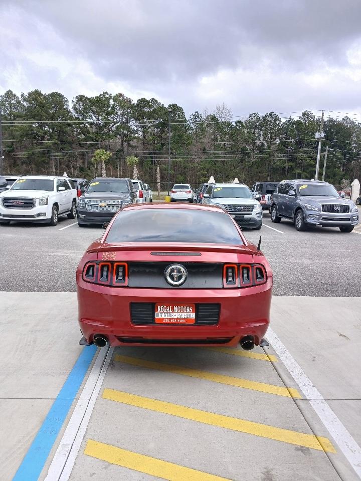 Ford Mustang V6 Coupe 2013