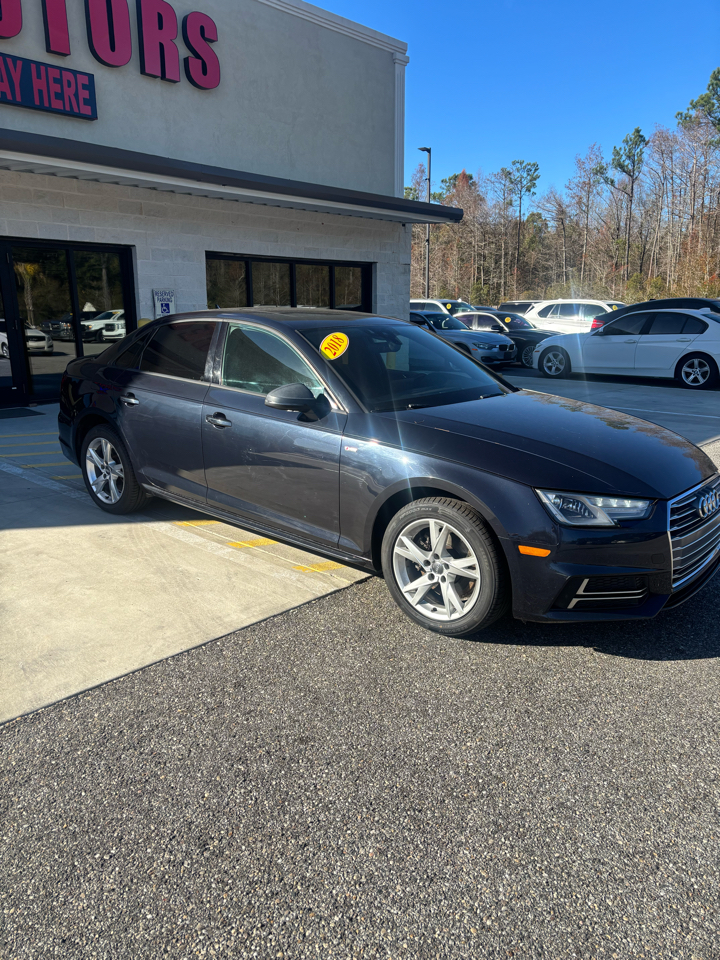Audi A4 2.0T Premium Sedan 2018
