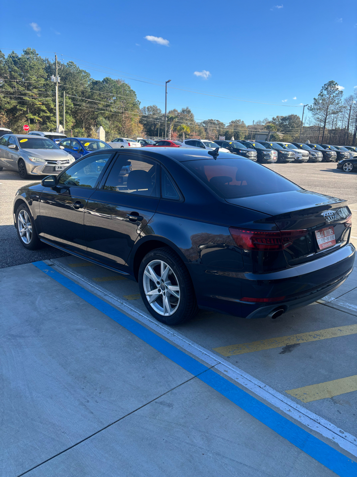 Audi A4 2.0T Premium Sedan 2018